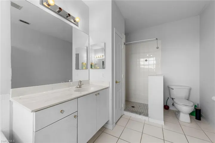 2727 Blue Cypress Lake Ct, Cape Coral, Florida 33909