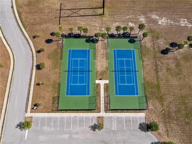 2727 Blue Cypress Lake Ct, Cape Coral, Florida 33909