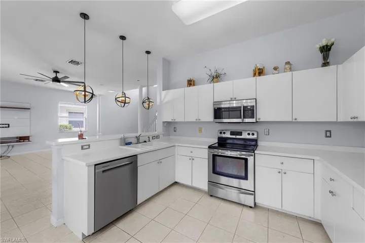 2727 Blue Cypress Lake Ct, Cape Coral, Florida 33909