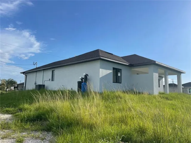 View of side of property