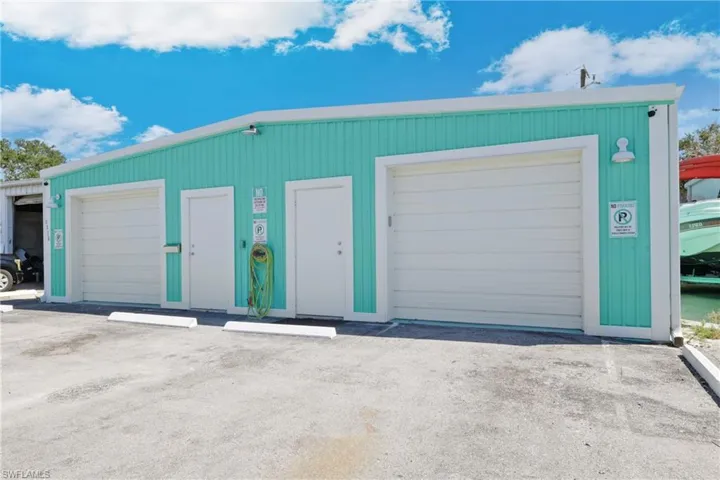 2316  Kirkwood  AVE, Naples, FL 34112