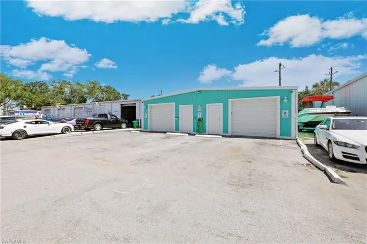 2316  Kirkwood  AVE, Naples, FL 34112