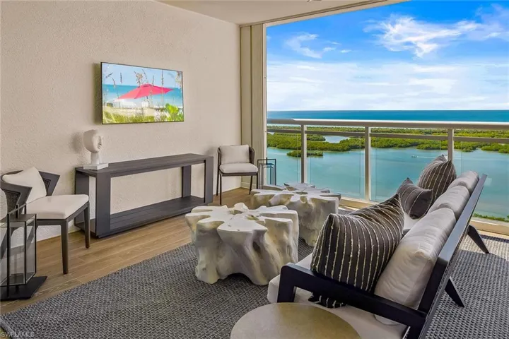 Relax, entertain, and watch TV amid a truly majestic backdrop, creating an ever-changing coastal backdrop for outdoor living