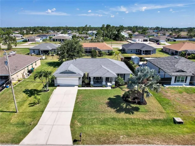 Birds eye view of property
