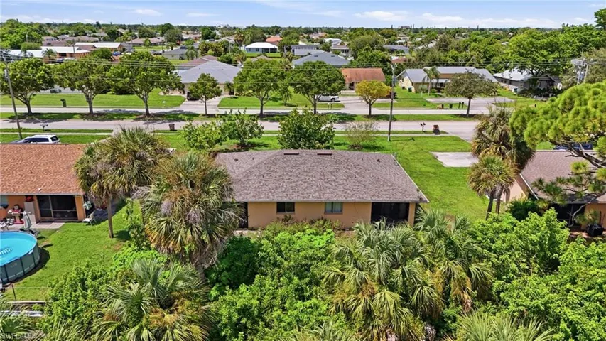 607 Se 24th Ave, Cape Coral, Florida 33990