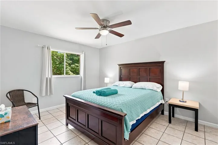 607 Se 24th Ave, Cape Coral, Florida 33990