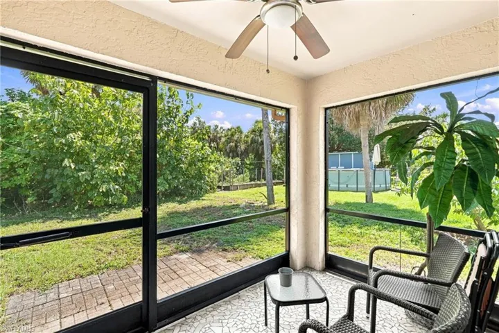 607 Se 24th Ave, Cape Coral, Florida 33990