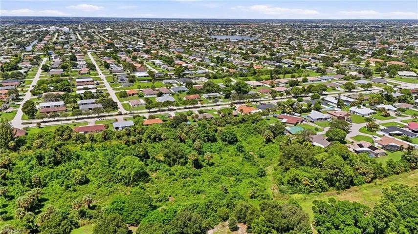 607 Se 24th Ave, Cape Coral, Florida 33990