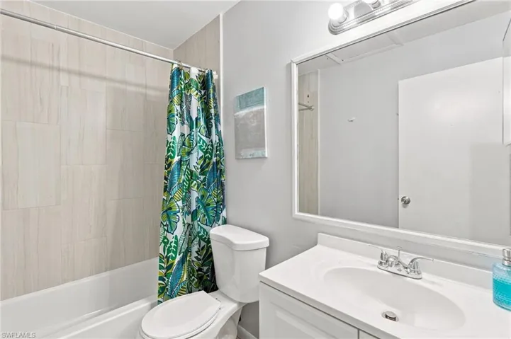 607 Se 24th Ave, Cape Coral, Florida 33990