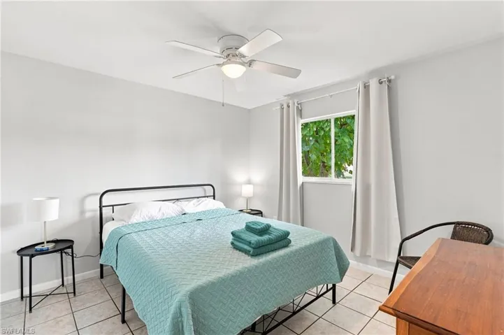 607 Se 24th Ave, Cape Coral, Florida 33990