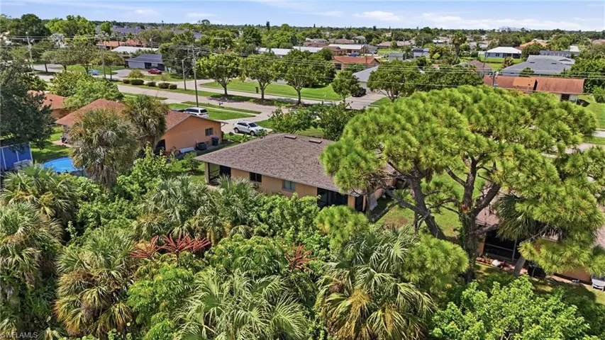 607 Se 24th Ave, Cape Coral, Florida 33990