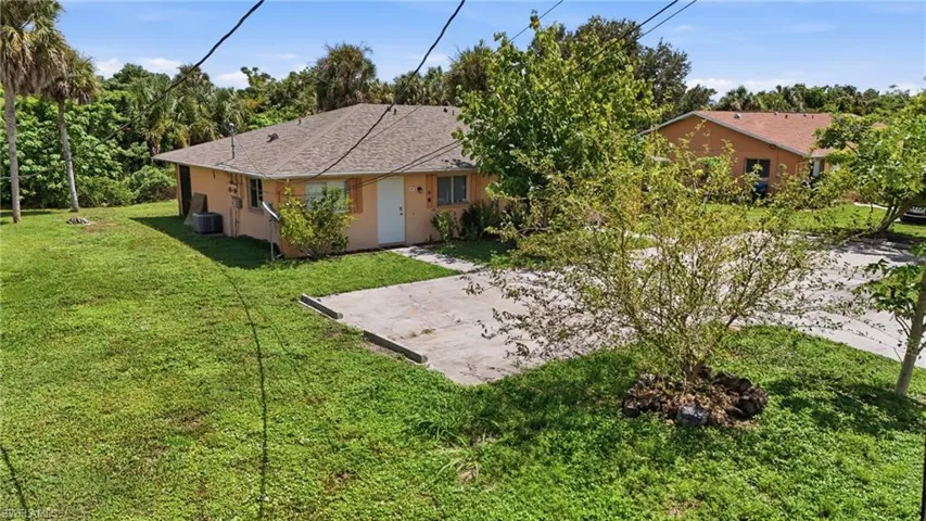607 Se 24th Ave, Cape Coral, Florida 33990