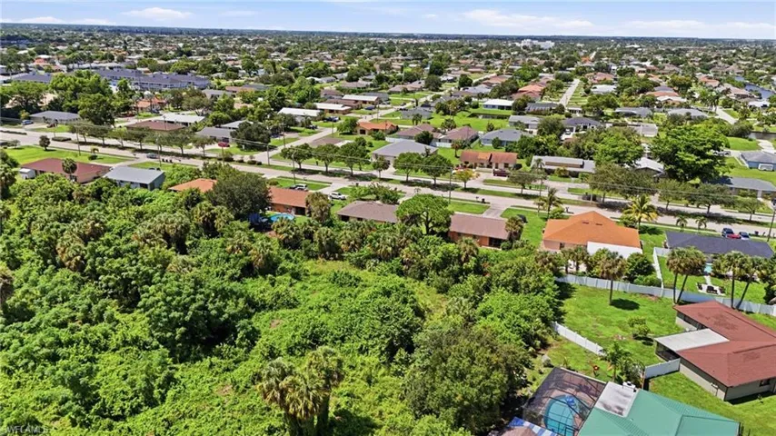 607 Se 24th Ave, Cape Coral, Florida 33990