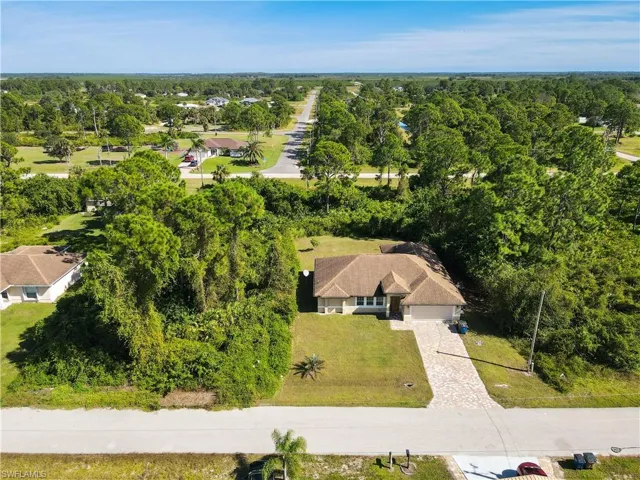 Aerial view of property and surrounding area