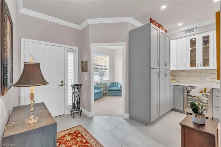 3972  Bishopwood E CT, Naples, FL 34114