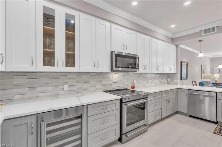 3972  Bishopwood E CT, Naples, FL 34114