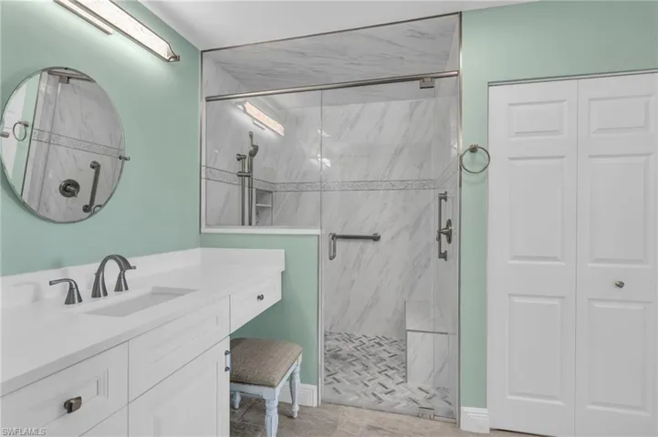 3972  Bishopwood E CT, Naples, FL 34114