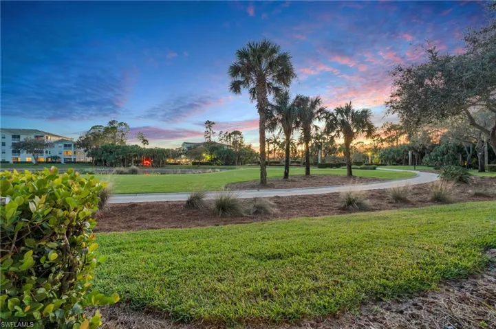 3972  Bishopwood E CT, Naples, FL 34114