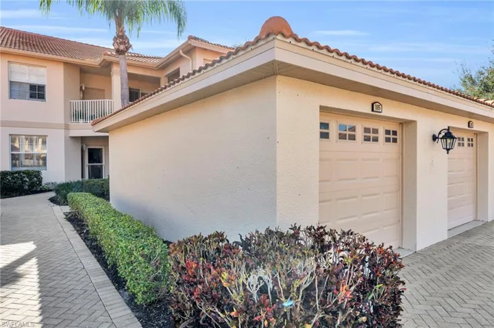 3972  Bishopwood E CT, Naples, FL 34114