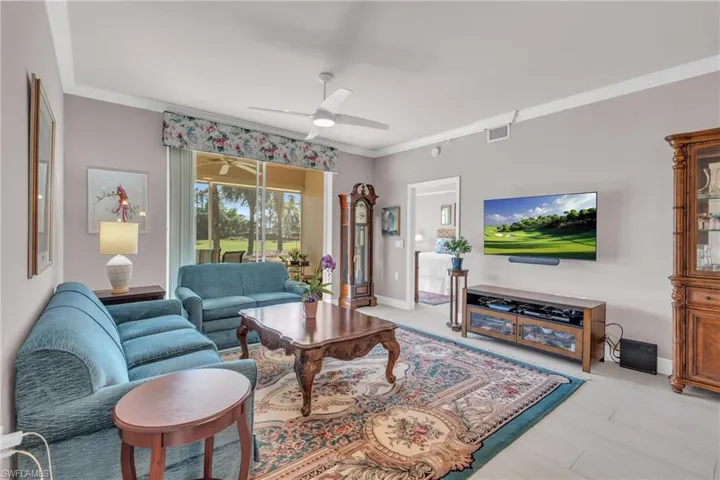3972  Bishopwood E CT, Naples, FL 34114