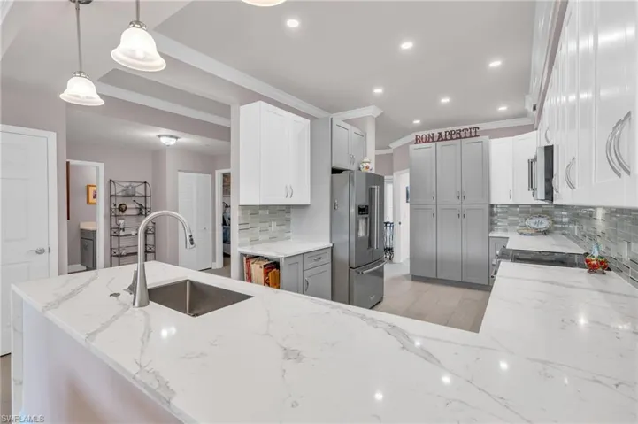 3972  Bishopwood E CT, Naples, FL 34114
