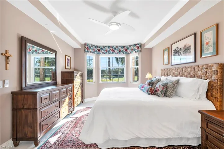 3972  Bishopwood E CT, Naples, FL 34114