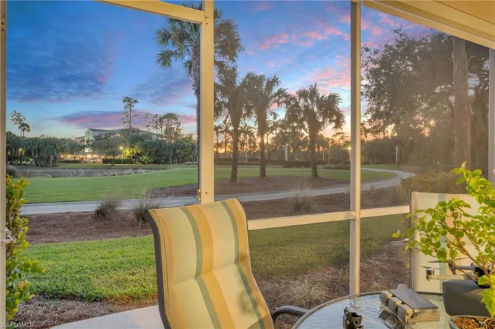 3972  Bishopwood E CT, Naples, FL 34114