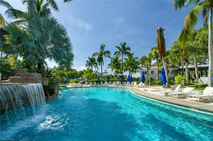 Fiddler's Community pool with a patio area