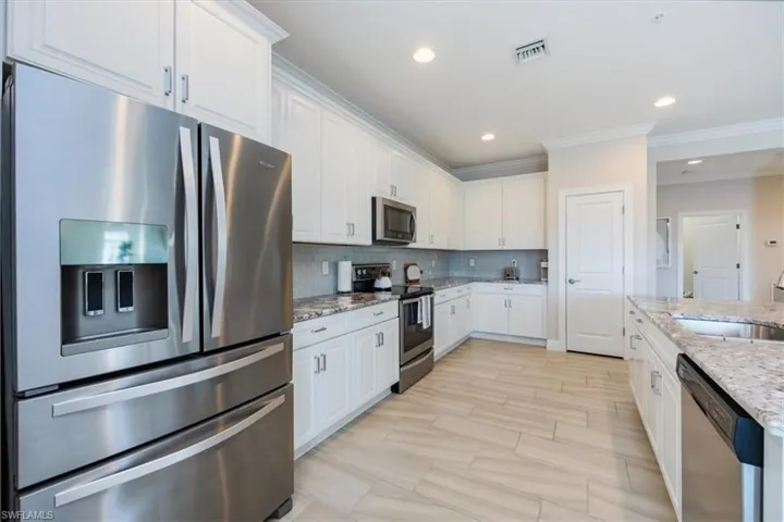 15205  Butler Lake  DR, Naples, FL 34109