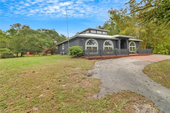 4580  54th NE AVE, Naples, FL 34120