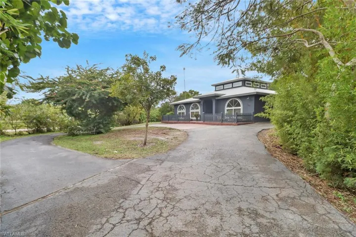 4580  54th NE AVE, Naples, FL 34120