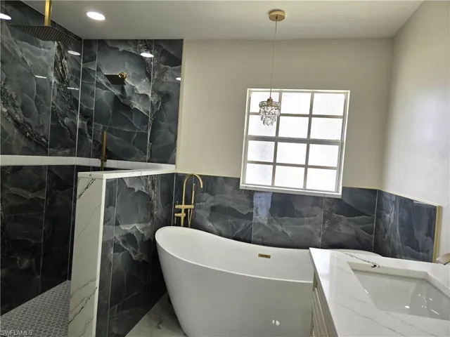 1918 Sw 29th Ter, Cape Coral, Florida 33914