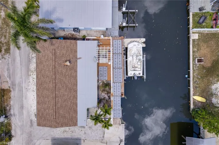 2647 Pine St, Matlacha, Florida 33993