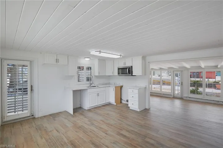 2647 Pine St, Matlacha, Florida 33993