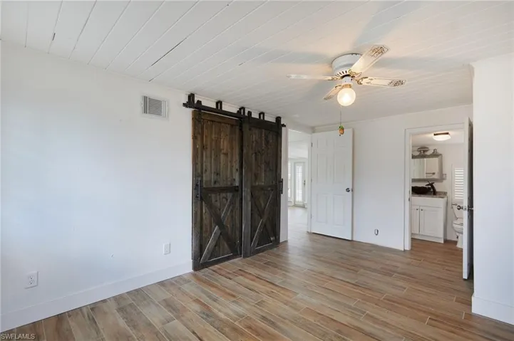 2647 Pine St, Matlacha, Florida 33993