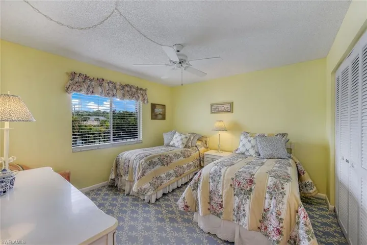 Second bedroom.