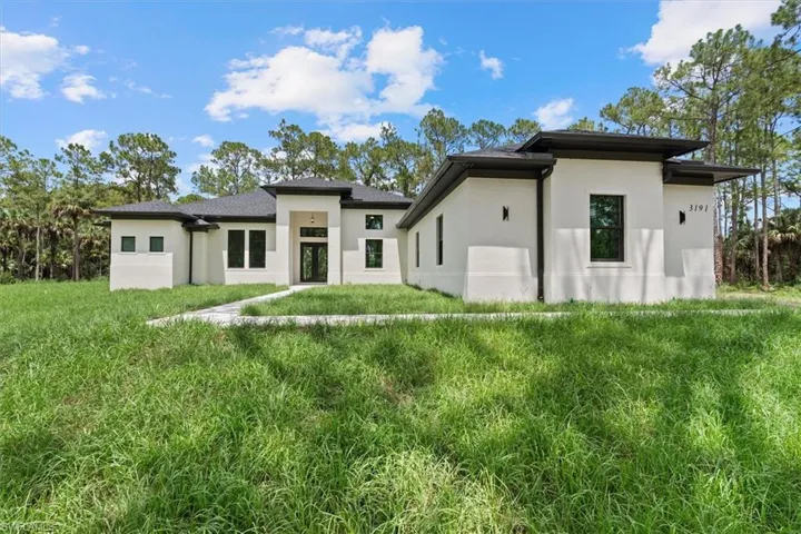 3191 16th Ave Ne, Naples, Florida 34120