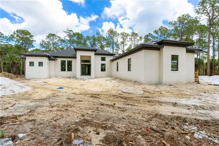 3191 16th Ave Ne, Naples, Florida 34120