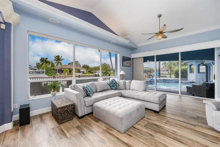 Owner's suite with access to lanai and pool