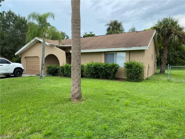 4015 E Palomar  CIR, Labelle, FL 33935