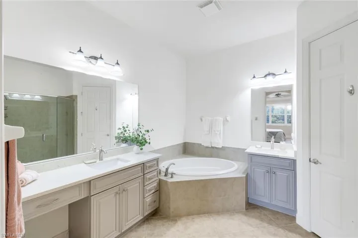 9550 Ironstone Ter 201, Naples, Florida 34120