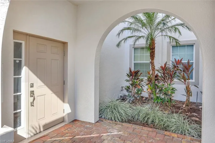 9550 Ironstone Ter 201, Naples, Florida 34120