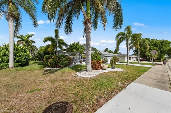 3410 Country Club Blvd, Cape Coral, Florida 33904