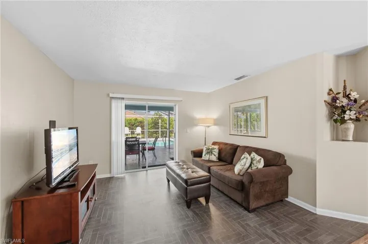 3410 Country Club Blvd, Cape Coral, Florida 33904
