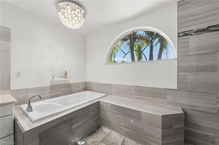 3410 Country Club Blvd, Cape Coral, Florida 33904