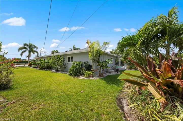 3410 Country Club Blvd, Cape Coral, Florida 33904