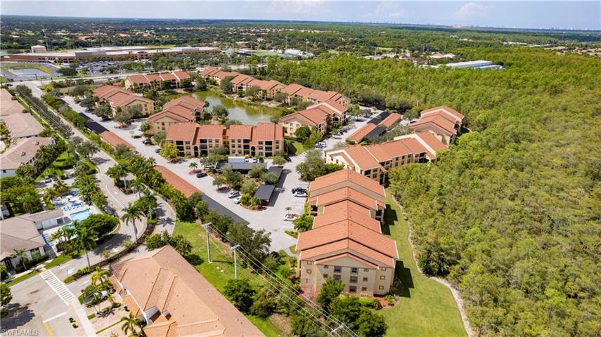 7960  Preserve  CIR, Naples, FL 34119