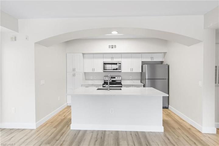 7960  Preserve  CIR, Naples, FL 34119
