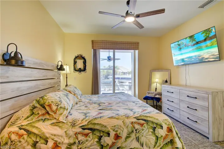 Bedroom with ceiling fan
