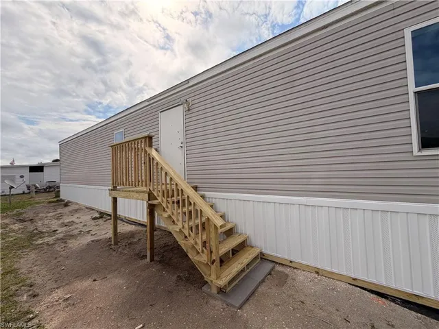 827 Peaceful Dr, North Fort Myers, Florida 33917